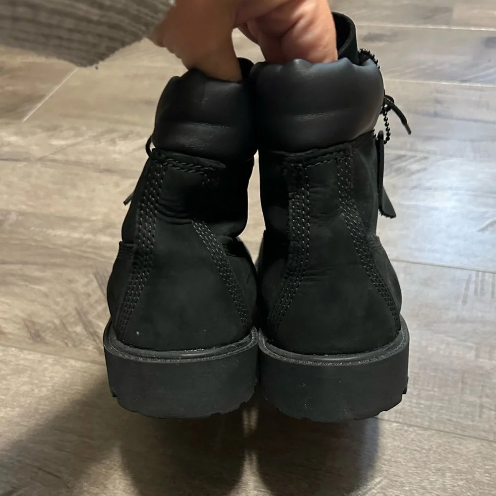 Timberland 12907 Classic 6 Inch Premium Waterproof Boots Black 7Y 8.5 NWOB